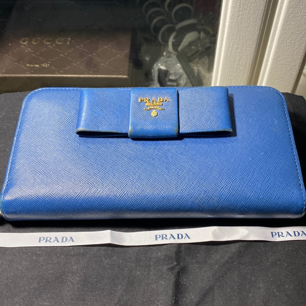 ❤️ SALE ✅ AUTHENTIC PRADA SAFFIANO BLUE LEATHER FIOCCO RIBBON LARGE WALLET ❤️